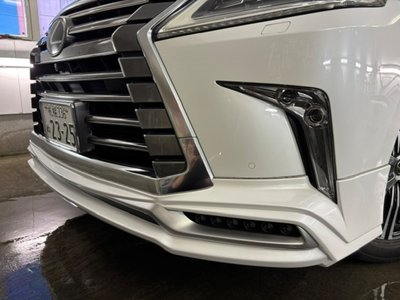 2017 Lexus LX photo 5