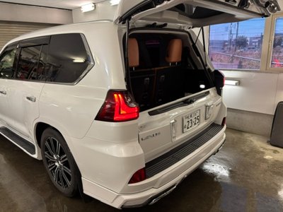 2017 Lexus LX — миниатюра 18