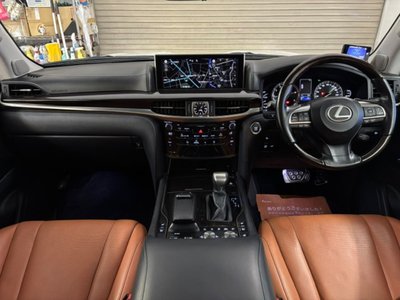 2017 Lexus LX — миниатюра 37