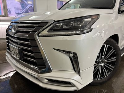 2017 Lexus LX — фото 2