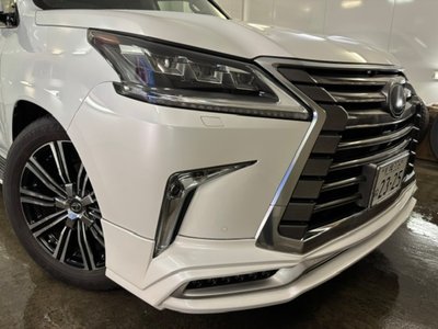 2017 Lexus LX photo 10