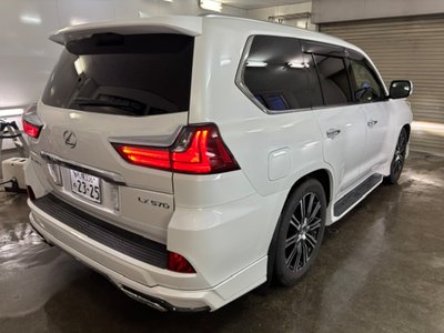 2017 Lexus LX — миниатюра 15