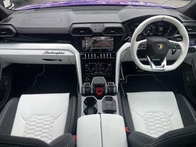 2022 Lamborghini URUS — фото 3