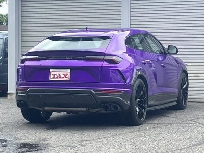 2022 Lamborghini URUS — фото 2