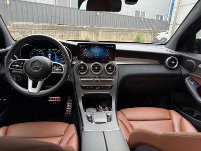 صورة 4 لـ 2021 Mercedes-BENZ GLC