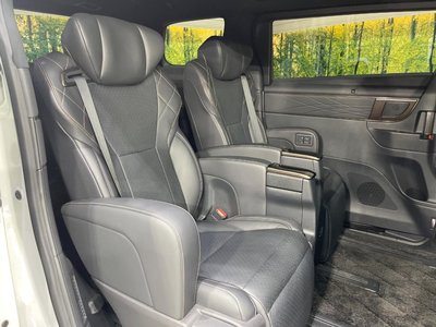 TOYOTA VELLFIRE - 9