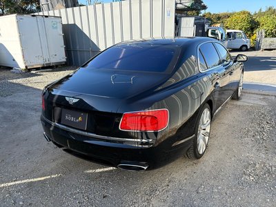 BENTLEY FLYING SPUR - 10