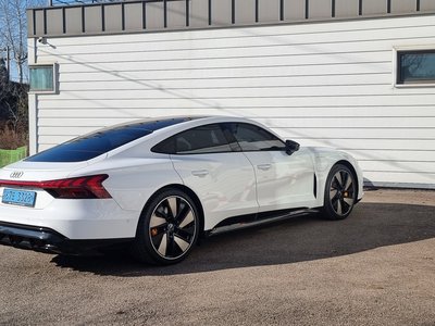 AUDI E-TRON GT