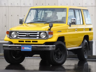 TOYOTA LAND CRUISER 70