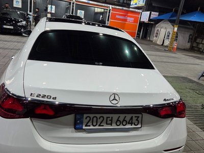 MERCEDES-BENZ E-CLASS - 2