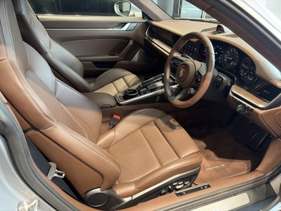PORSCHE 911 - 8