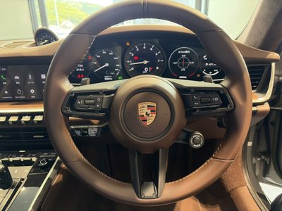 PORSCHE 911 - 10