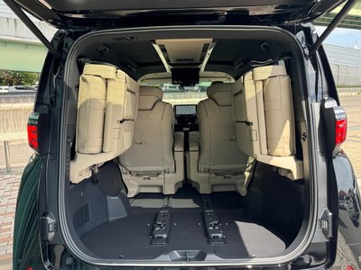 2025 Toyota ALPHARD thumbnail 33