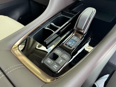 2025 Toyota ALPHARD thumbnail 59