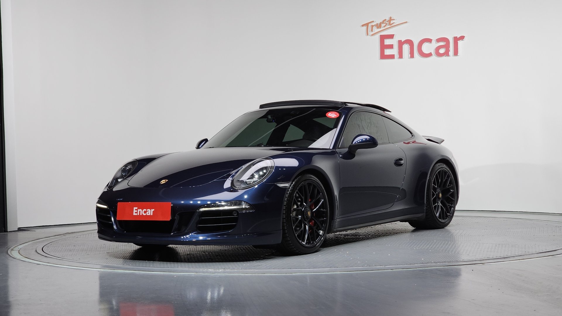 PORSCHE 911 - View 1