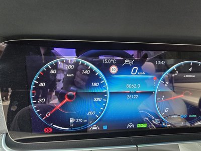 MERCEDES-BENZ E-CLASS - 10