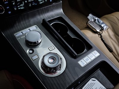 2025 Genesis G80 (RG3) thumbnail 12