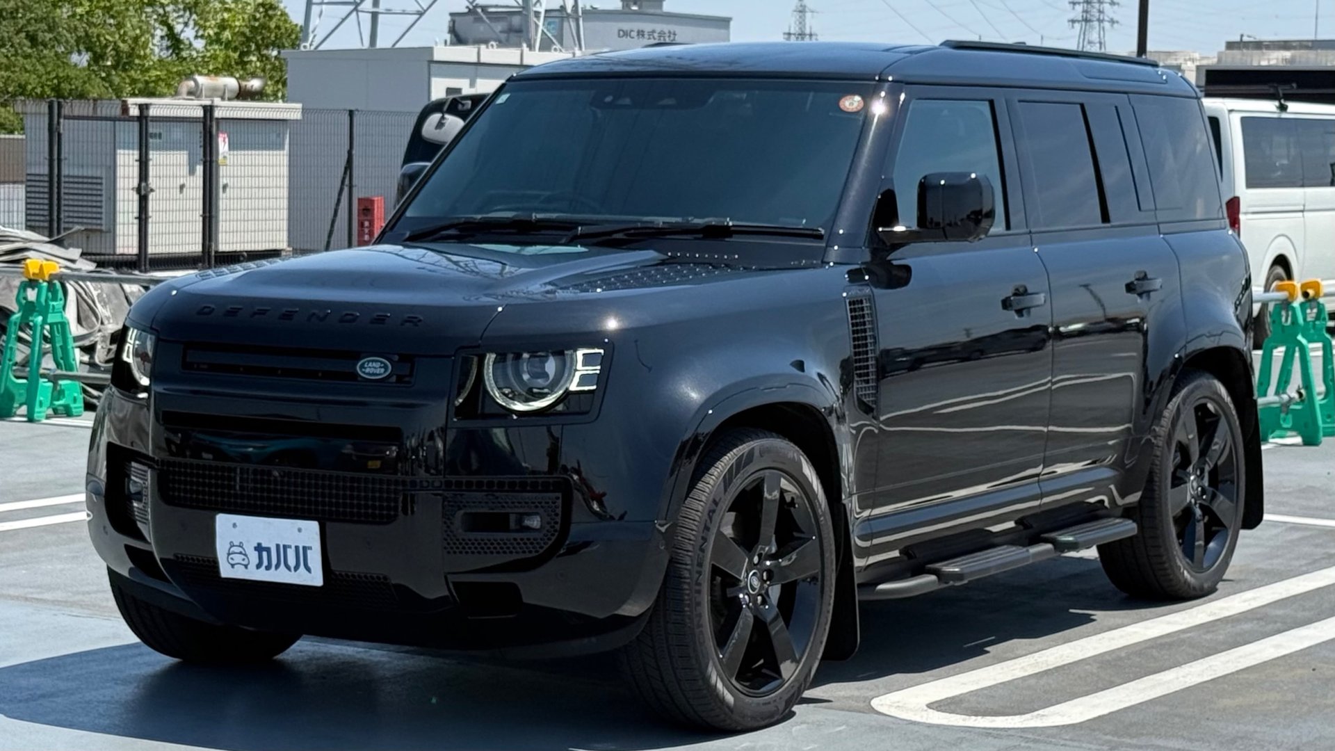 LAND ROVER DEFENDER 110 X DYNAMIC HSE D350 - View 1