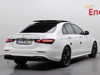 MERCEDES-BENZ E-CLASS - 4