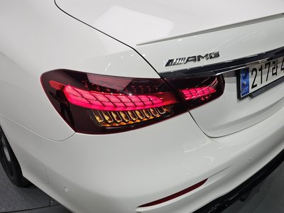 MERCEDES-BENZ E-CLASS - 10