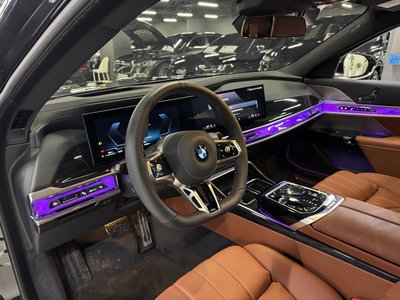 2025 BMW 7 SERIES photo 3