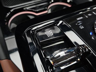 صورة مصغرة 30 لـ 2026 BMW 5 SERIES
