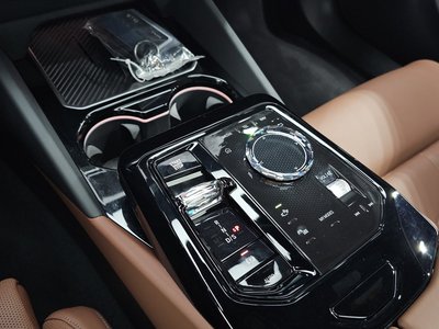 صورة مصغرة 12 لـ 2026 BMW 5 SERIES