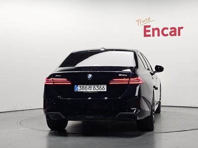 2026 BMW 5 SERIES 照片 3