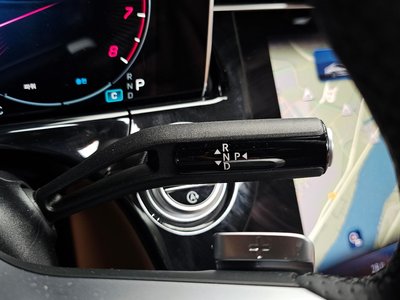 MERCEDES-BENZ E-CLASS - 9