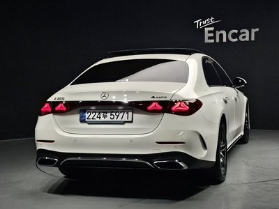 MERCEDES-BENZ E-CLASS - 3