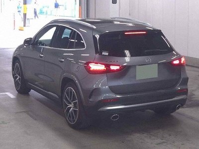 MERCEDES-BENZ GLA - 2