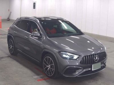 MERCEDES-BENZ GLA - 1