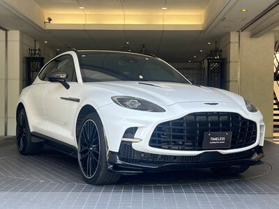ASTON MARTIN DBX