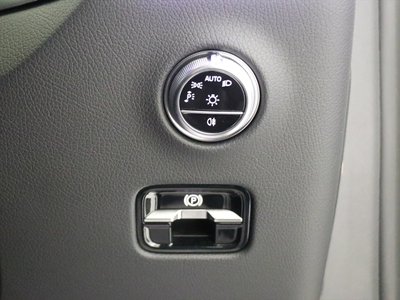2023 Mercedes-BENZ GLC — миниатюра 30