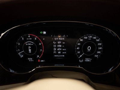 2025 Bentley BENTAYGA photo 9