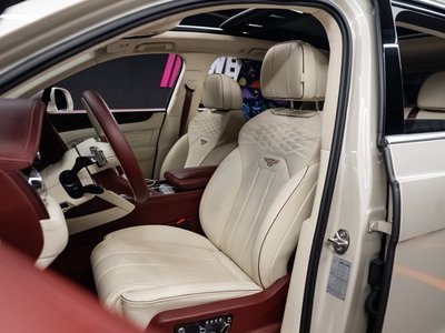 2025 Bentley BENTAYGA photo 7