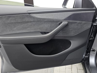صورة مصغرة 14 لـ 2025 Tesla MODEL Y