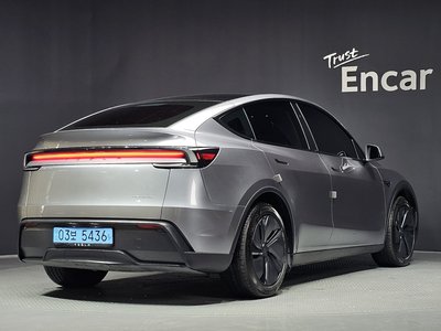 2025 Tesla MODEL Y — фото 4