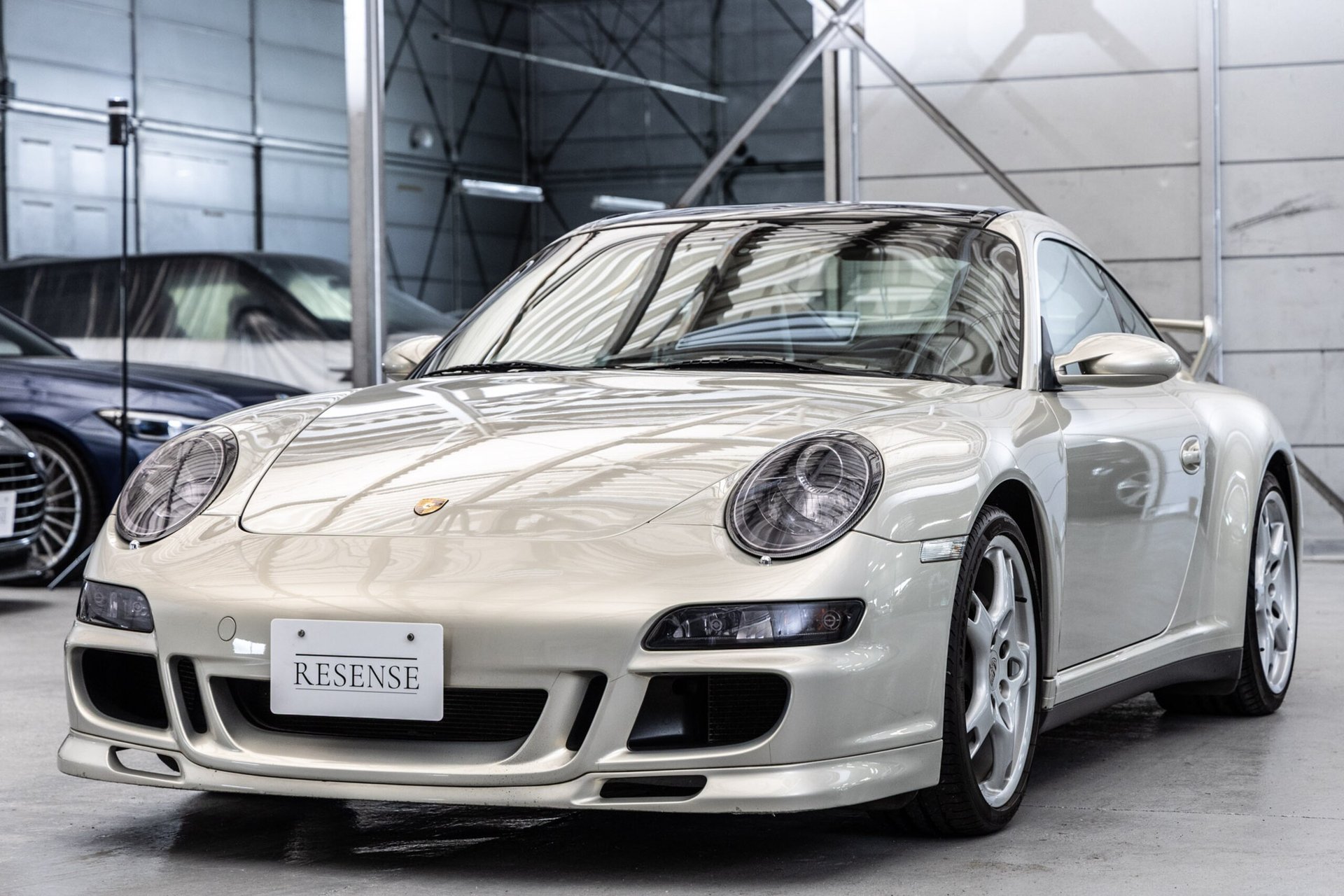 PORSCHE 911 - View 1