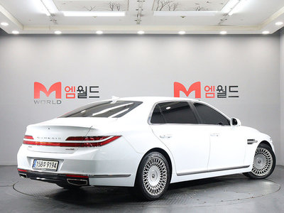 صورة 2 لـ 2019 Genesis G90