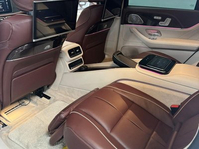 MERCEDES-BENZ GLS - 10