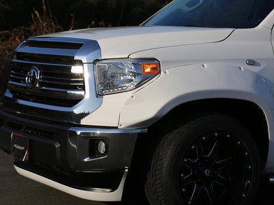 TOYOTA TUNDRA - 8