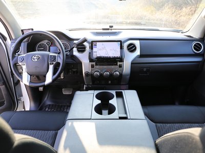TOYOTA TUNDRA - 2