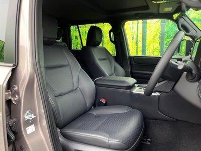 TOYOTA LAND CRUISER 250 - 8