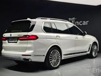 2022 BMW X7 photo 4