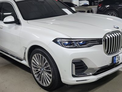 2022 BMW X7 photo 7