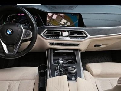 2022 BMW X7 photo 6