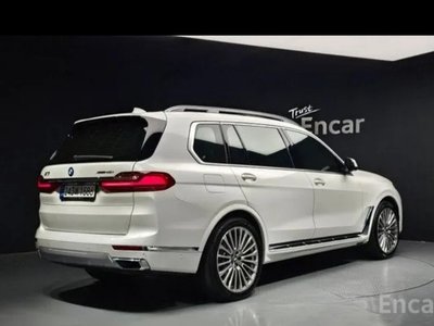 2022 BMW X7 photo 3
