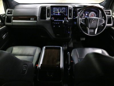 TOYOTA GRAND ACE - 7