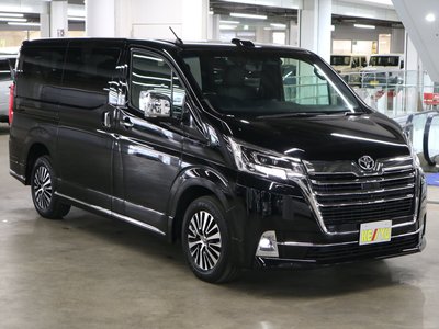 TOYOTA GRAND ACE - 8